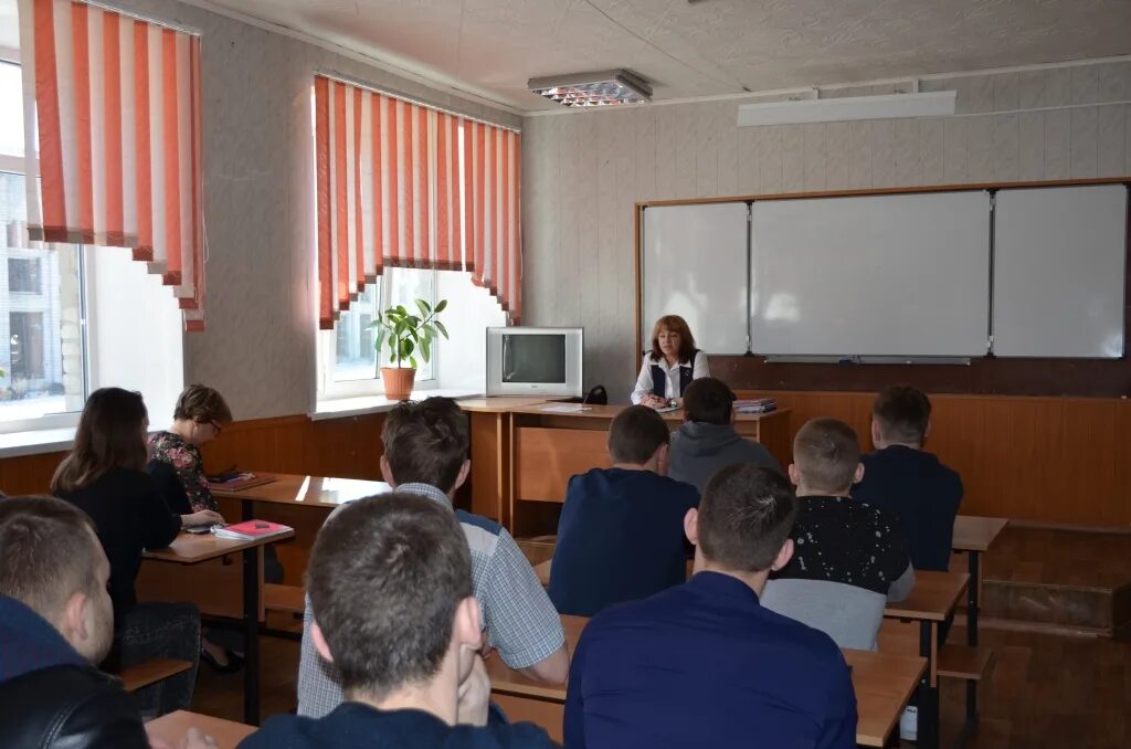 Федорова алатырь администрация. Сотрудники завода электроприбор в алатыре. Администрация г алатырь. Полиция город алатырь горького, 1. Алатырь.