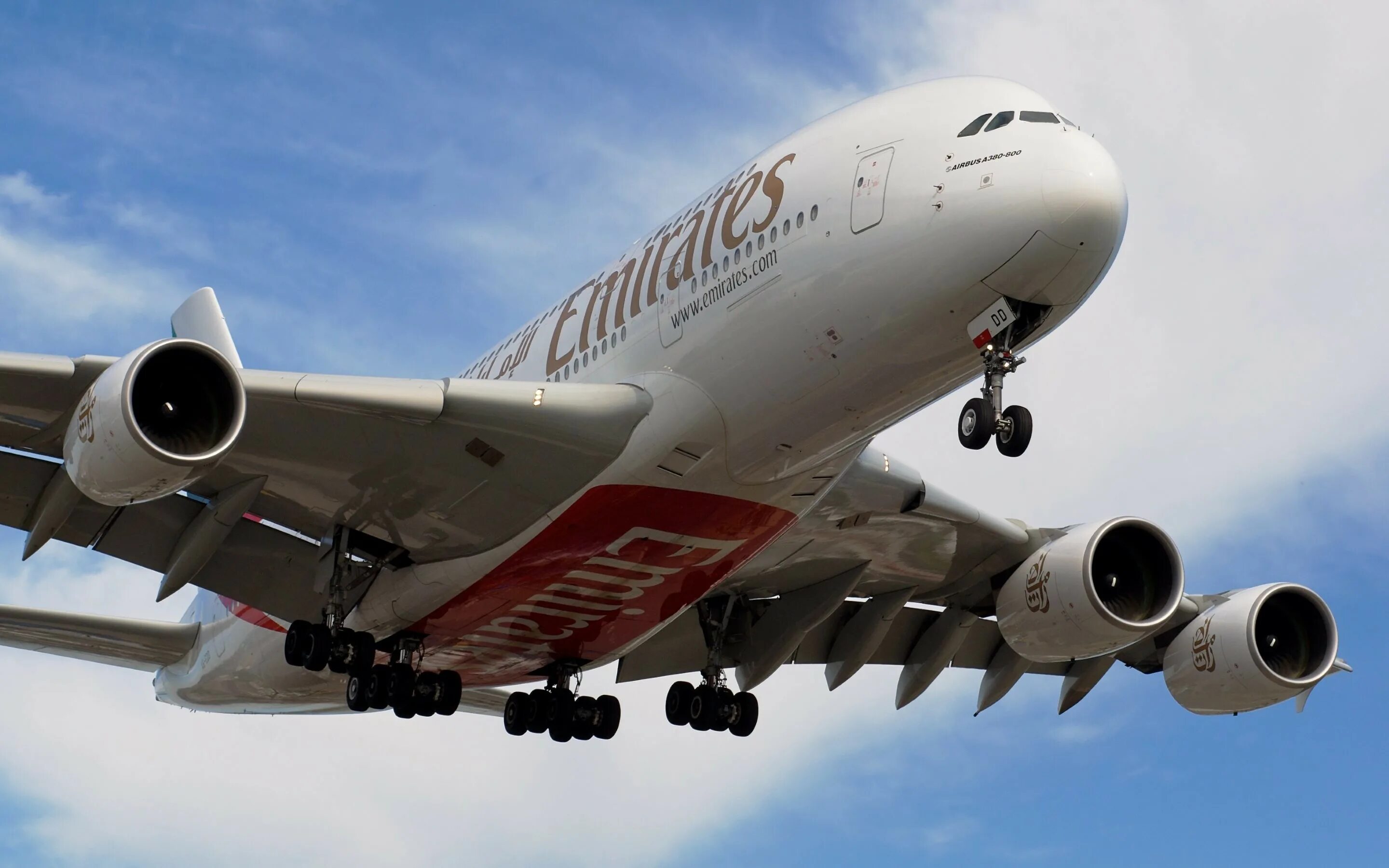 Аэробус а380 Эмирейтс. Эйрбас 380. Airbus a380 Emirates. Аэробус а380-800 Эмирейтс.