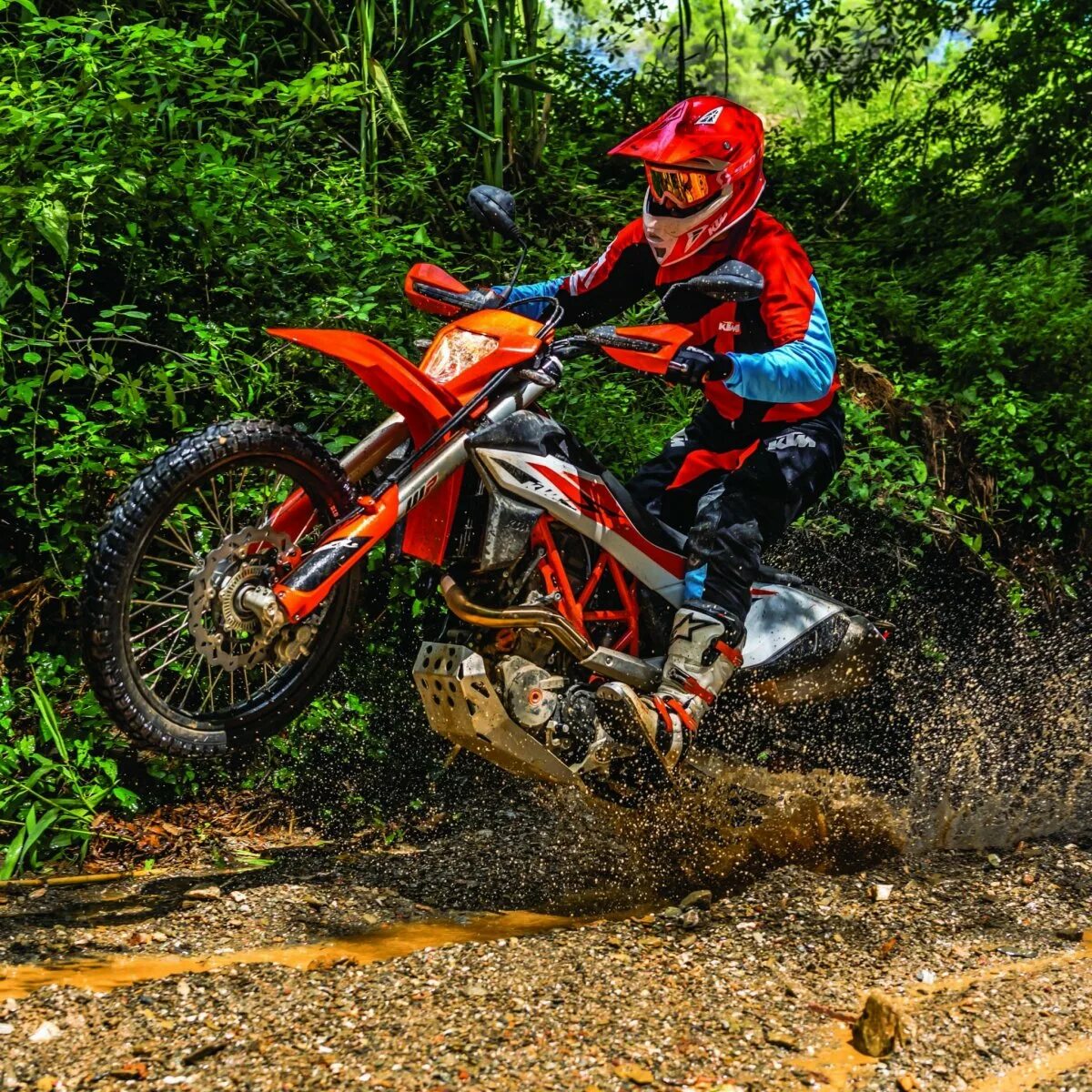 Эндуро байке. КТМ 690 эндуро. KTM 690 Enduro r. KTM SX 690. КТМ эндуро 1200.