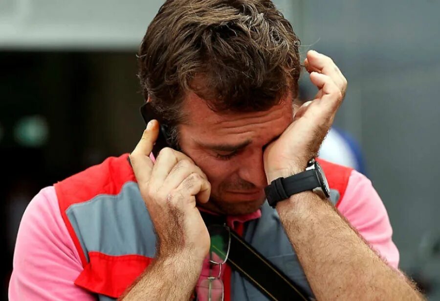 Итальянец плачет. Болельщики сборной италии. Итальянец плачет фото. Итальянец джанмарко тамбери. Буффон слезы.