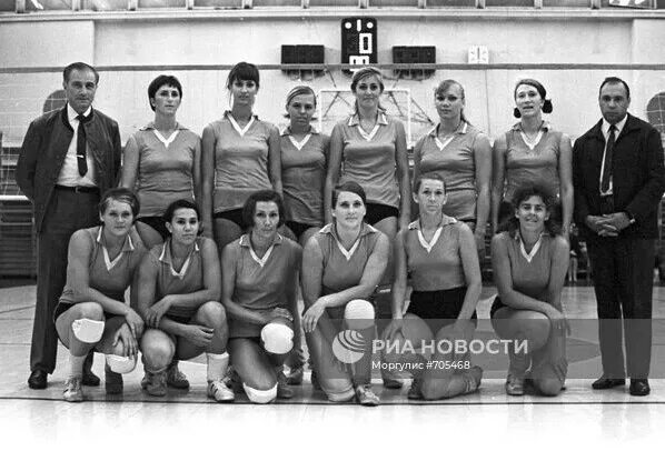 Волейбольному тренеру Николаю Карполю исполнилось 85 лет - Российская газета