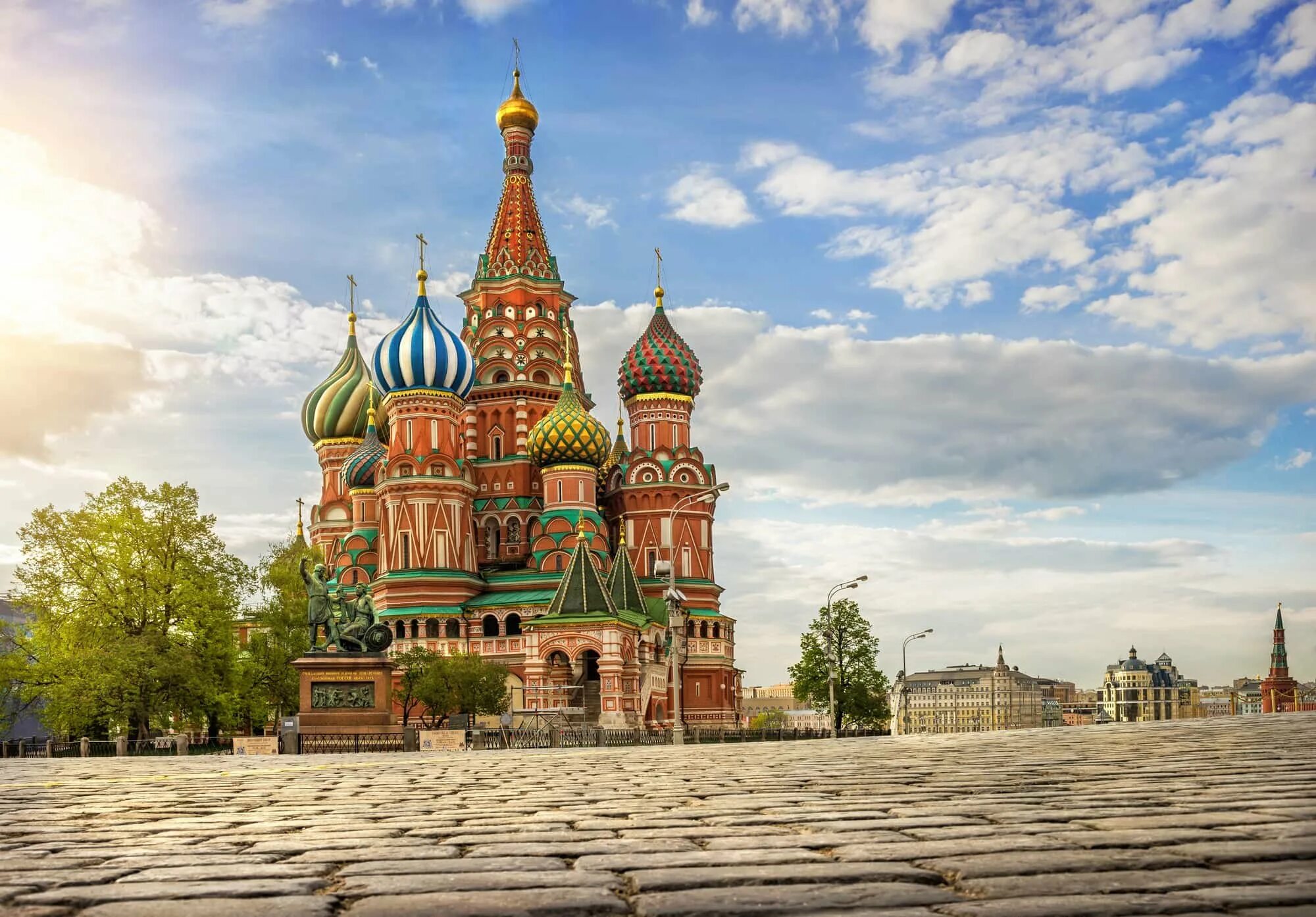 Как называется храм на красной площади. Храм василия блаженного москва. собор василия блаженного на красной площади. москва красная площадь храм василия блаженного. храм василию блаженному в москве.