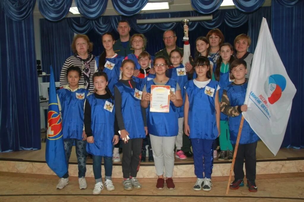 Колледж тарко-сале интернат. Магазин виктория усть-тарка. Тарко-сале бегущая строка на рен тв. Янг информ тарко. Янг-информ.