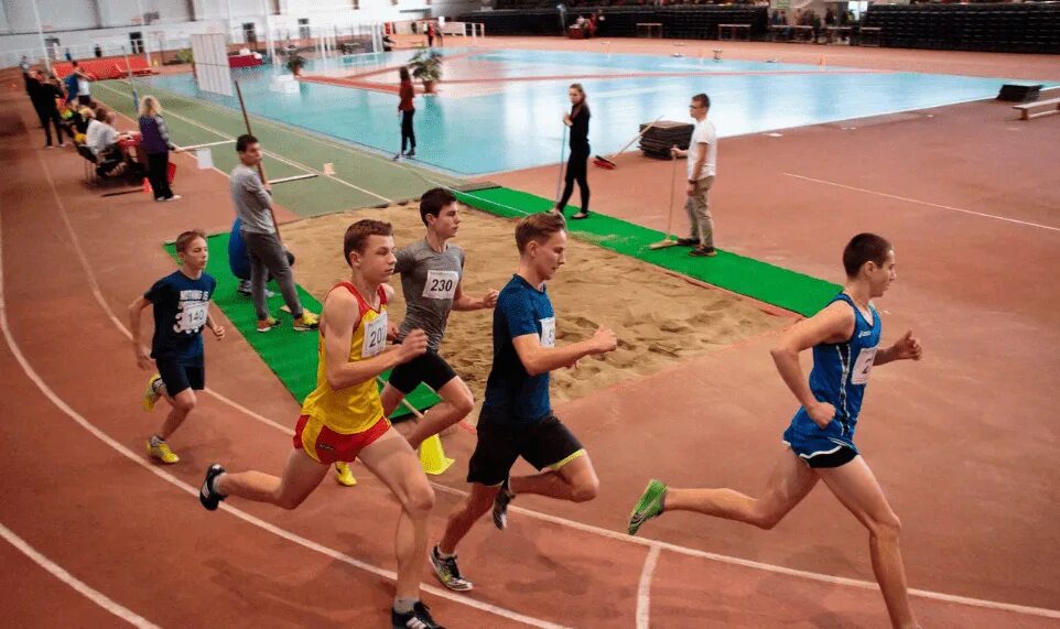 Сапарбаев рыпакова фото\. Центр легкой атлетики. Ташаяк 2а казань манеж. Легкоатлетический манеж саранск. Центр легкой атлетики.