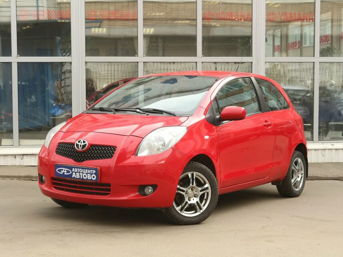 Тойота ярис продажа. Toyota Yaris 2. Тойота Ярис 3 Рестайлинг. Тойота Ярис 2009 года 3 дверный. Toyota Yaris 2 Vatanabe.