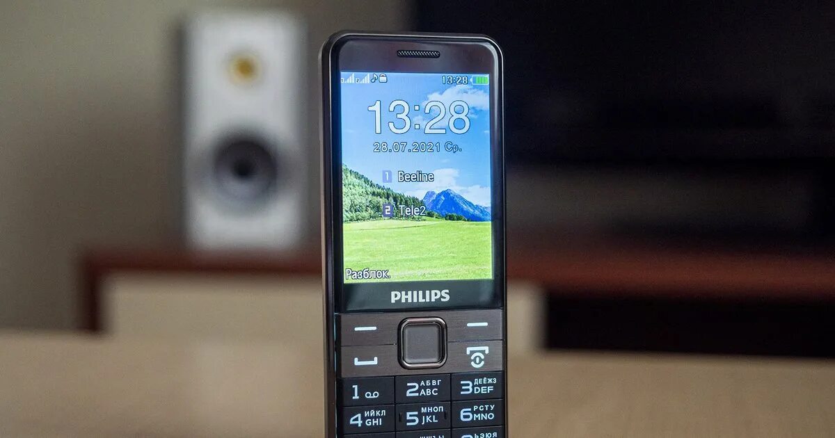 Филипс е 185. Philips Xenium e590. Philips e590 Xenium Black. Philips Xenium 590. Philips Xenium e590 Philips.