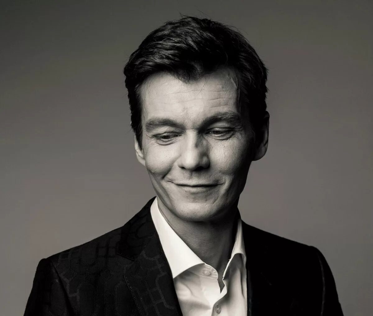 я филипп. филипп янковский актер. филипп янковский. филипп янковский актер. сын олега янковского биография.