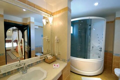 Domina harem hotel