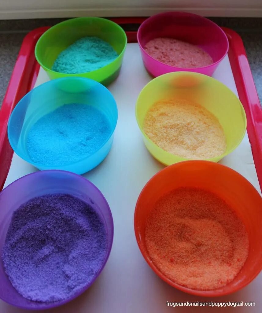 Что делают цветные. Разноцветный песок. Поделки с песком. Поделки с цветным песком. Цветная соль.