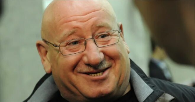 Мускатин продюсер ласкового мая. Мускатин ласковый май. Продюсер уходи. Продюсер уходи. Продюсер тнт дусмухаметов.