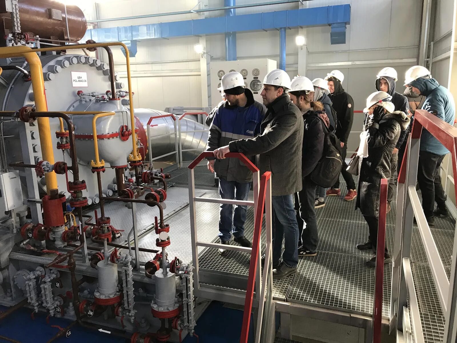 новатэк в дубае. институты нефтегазовой отрасли. нефть промышленность. роснефть восточно-сибирская нефтегазовая. институты нефтегазовой отрасли.