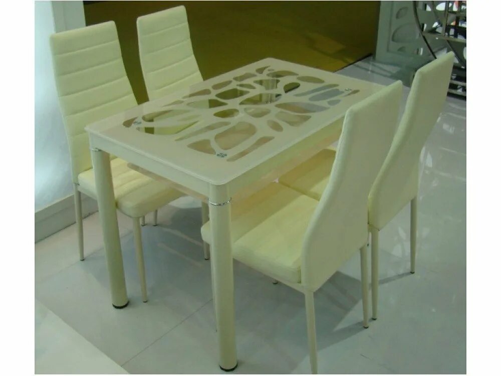 Стол кремовый. Стол кухонный стекло. Столы и стулья для кухни. Кухонные стеклянные столы и стулья. Стол кухонный стекло бежевый.