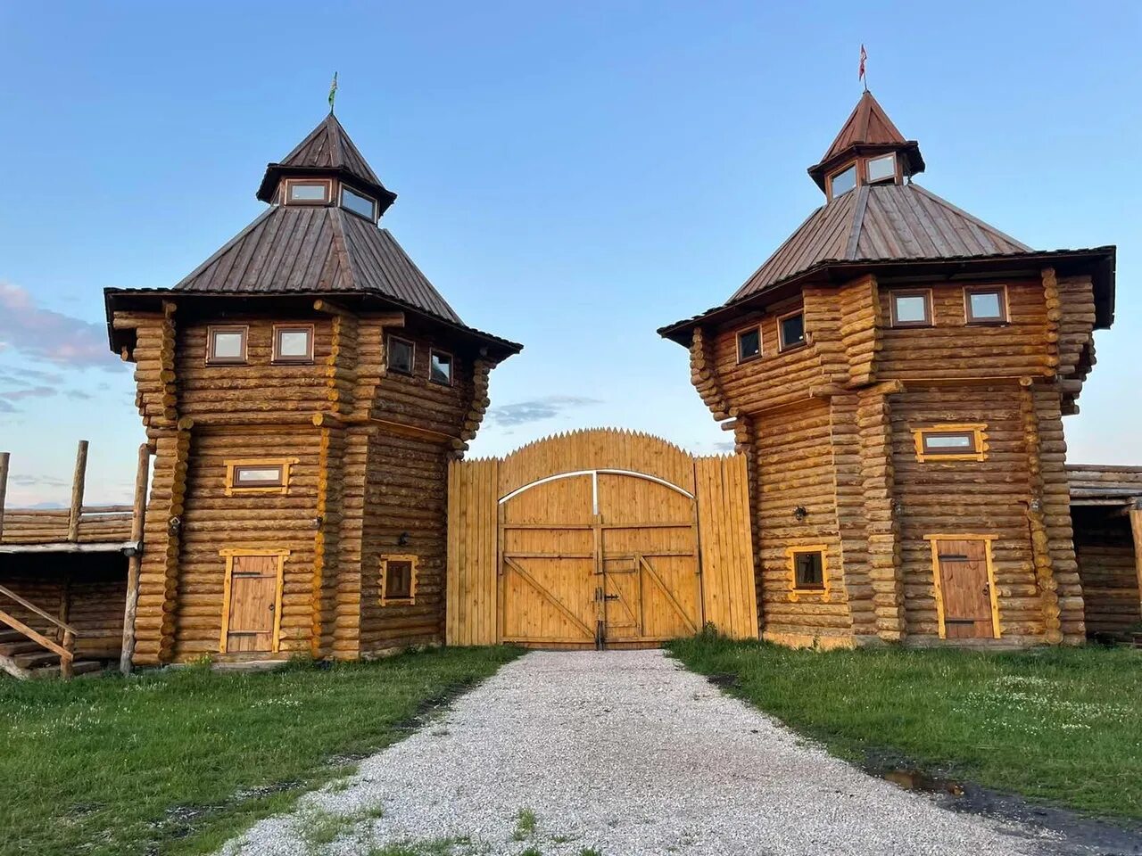 Туристическом комплексе «булгарская застава». Туристическом комплексе «булгарская застава». Булгарская застава ульяновская область. Великий волжский путь 2022. Булгарская застава ивановка ульяновская область.