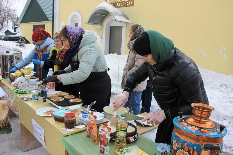 Школьная ярмарка на масленицу. Масленица ярмарка. Масленичная ярмарка в храме. Масленичная ярмарка в садике.