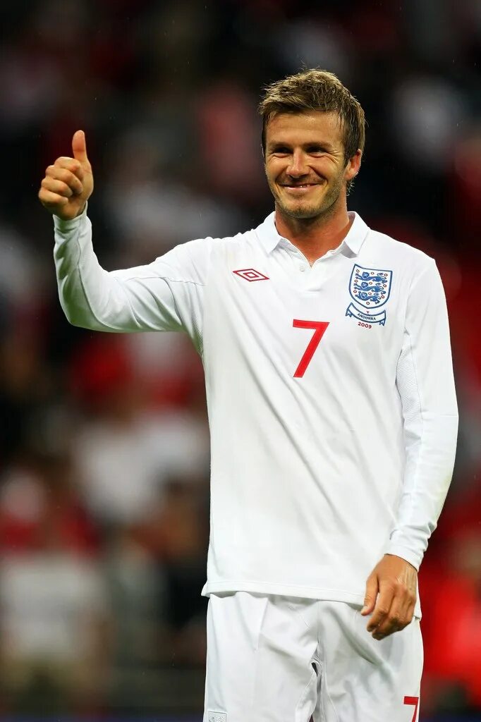 Кейн футболист в сборной англии. English footballers. Шоу футболист англия. Люк шоу. David beckham at england.