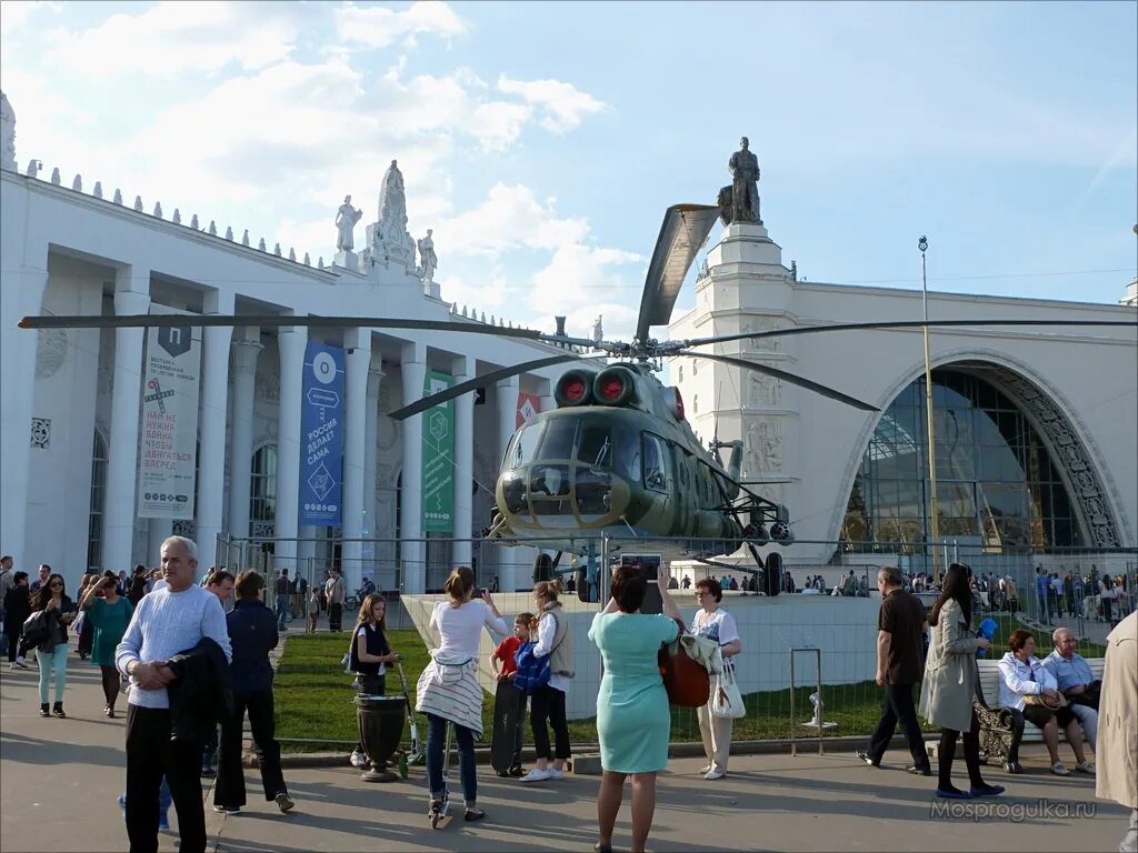 выставка военной техники на вднх. с 300 на вднх. площадь вднх. военная техника на вднх. военная техника на вднх.