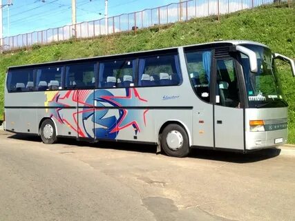 В автобусе 51 место