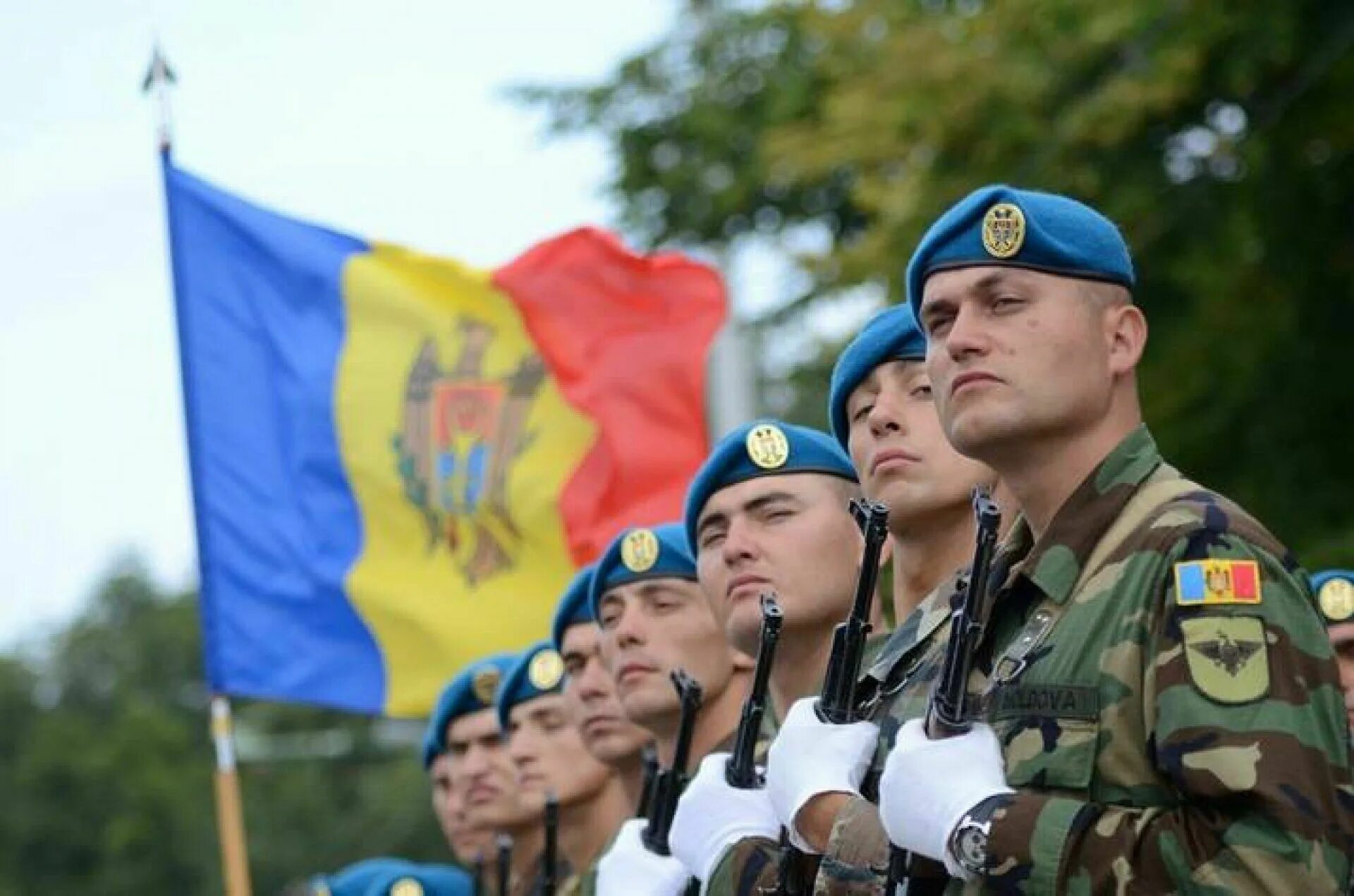 Военные молдовы. Армия Молдовы 2022. Солдаты Молдавии. Национальная армия Молдовы.