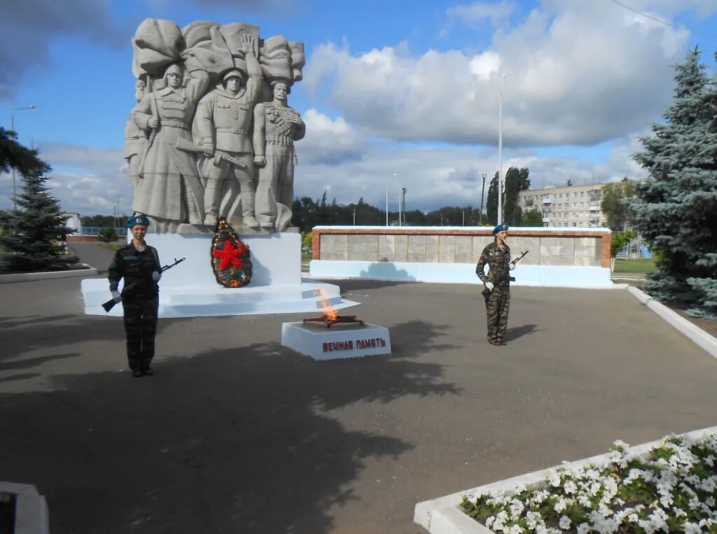 Погода п степное советского района саратовской. РП Степное Саратовская область. Степное Советский район Саратовская область. Степное (Советский район). Советский район Саратовская область п. Степное памятники.