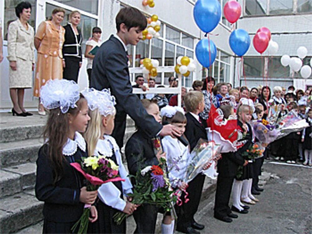 Школа 45 Тольятти. 1 Сентября 2009 года. Синеборская школа. Школа номер 45 Тольятти.