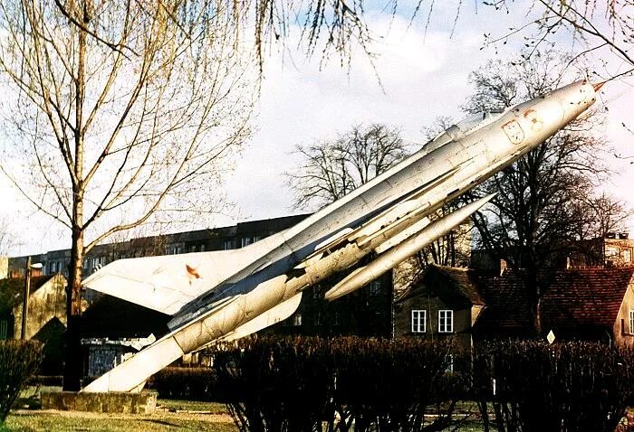 сгв легница аэродром. шпротава секретный аэродром. гарнизон шпротава. шпротава военный городок. шпротава военный городок.