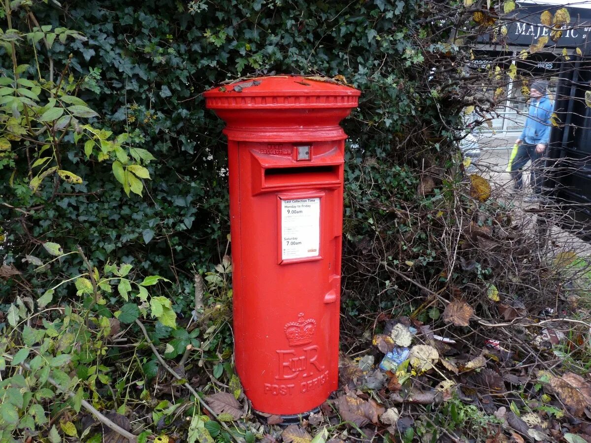 Box posting. Почтовый ящик. Почтовые ящики в Великобритании. Старый почтовый ящик. Советский почтовый ящик.