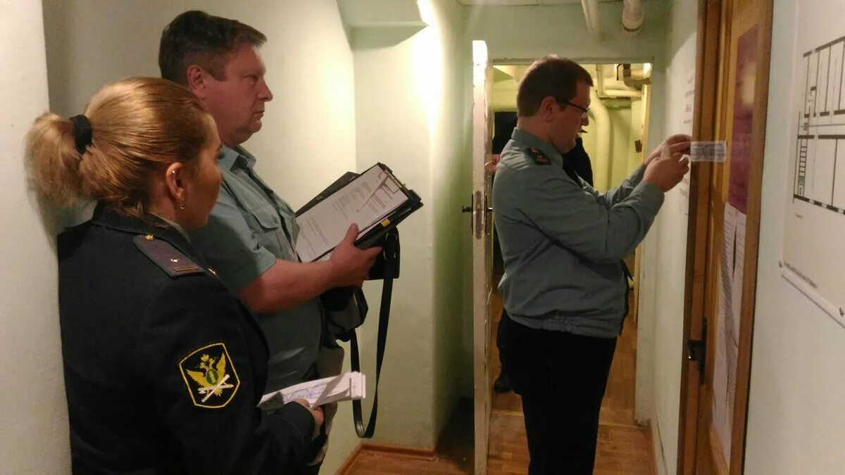 Квартиры судебные приставы. Квартиры судебные приставы. Арест имущества. Квартиры судебные приставы. Судебные приставы в квартире.