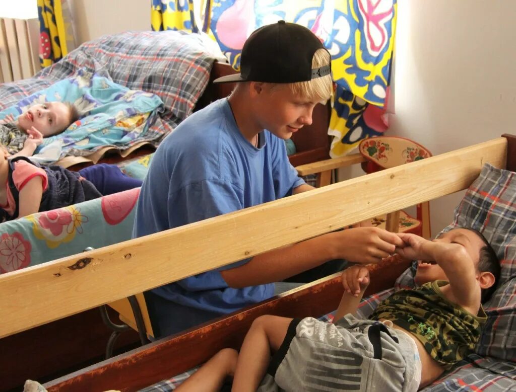 дети инвалиды отказники. мокшанский детский дом-интернат для умственно отсталых детей. детский интернат видео. детский интернат видео. троицкий детский дом интернат ингушетия.