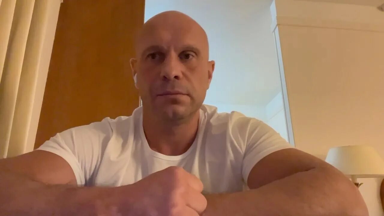 Кива рада. Депутат кива. украинский депутат кива. экс-депутат рады кива.