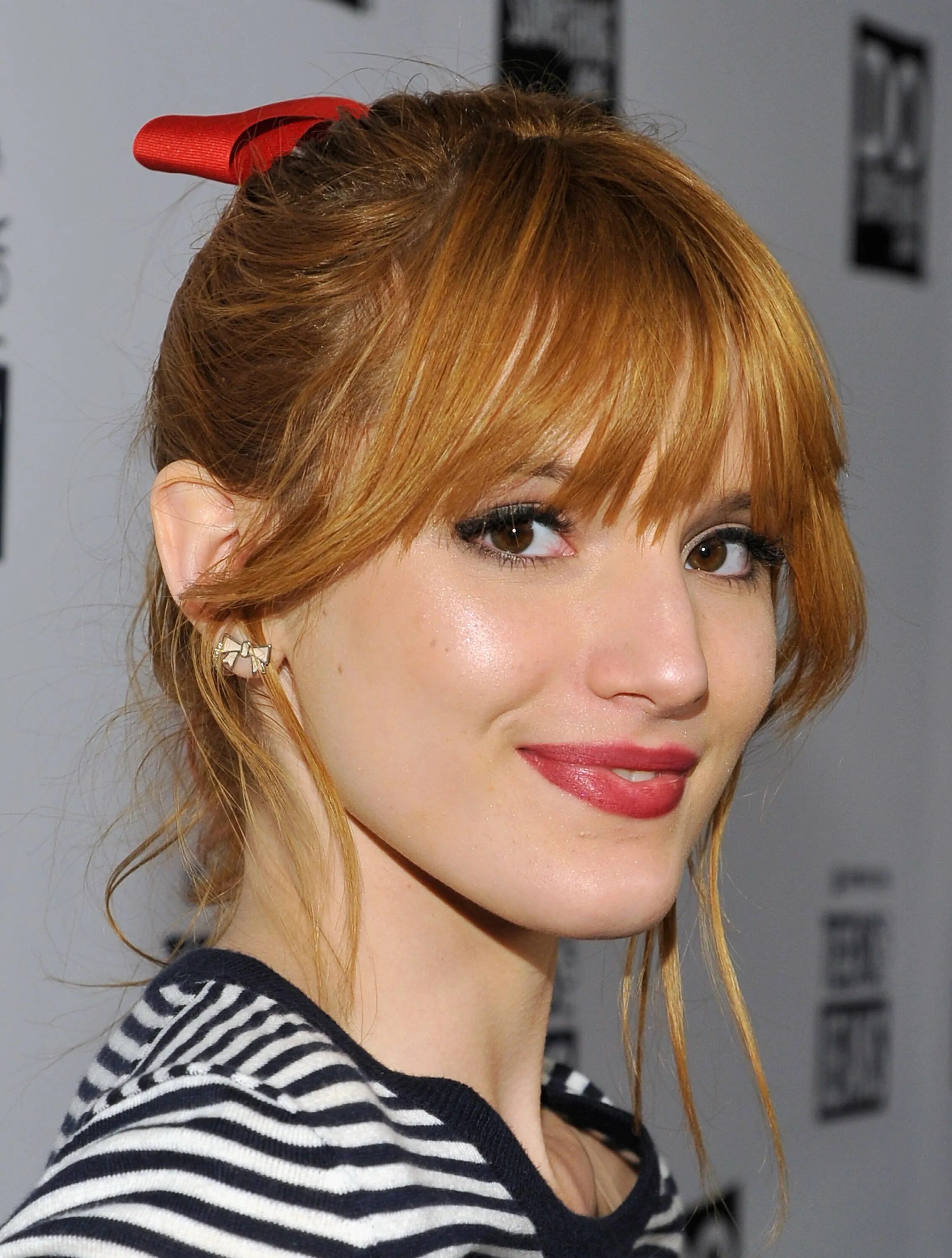 Bella toen. Торн бейли. Белла торн 2013. Белла торн bella thorne. Bella toen.