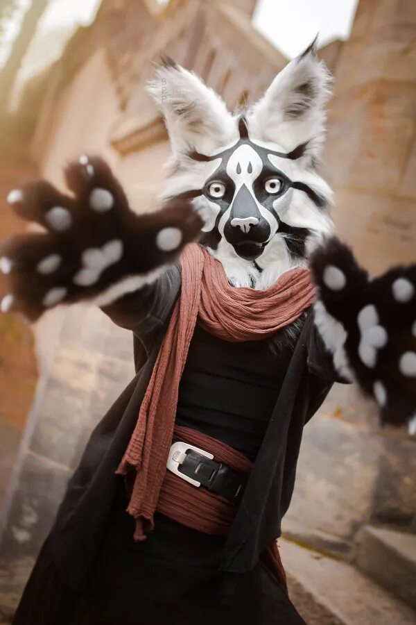 Furry cosplay. Фурсьют кимоно. Фурсьют бультерьер. Фурсьюты Леона. Фурсьют косплей.