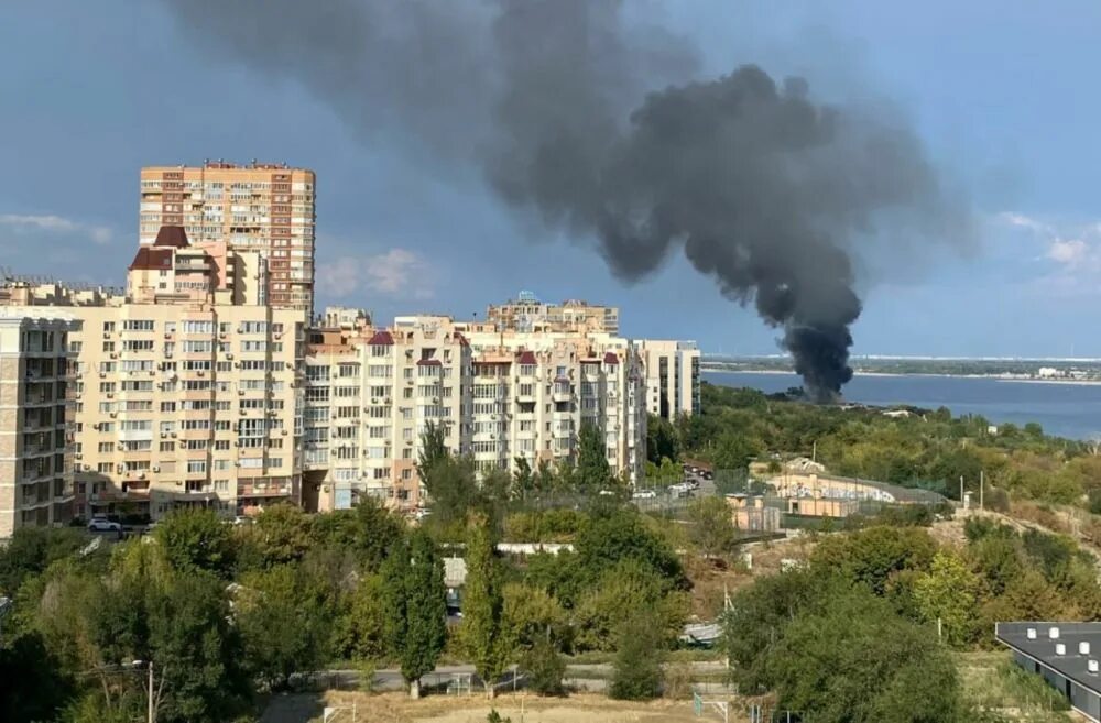 2024. Пожар в волгограде сейчас. Пожар в волгограде. Пожар в тзр волгоград сейчас. Пожар в тзр волгоград сейчас.