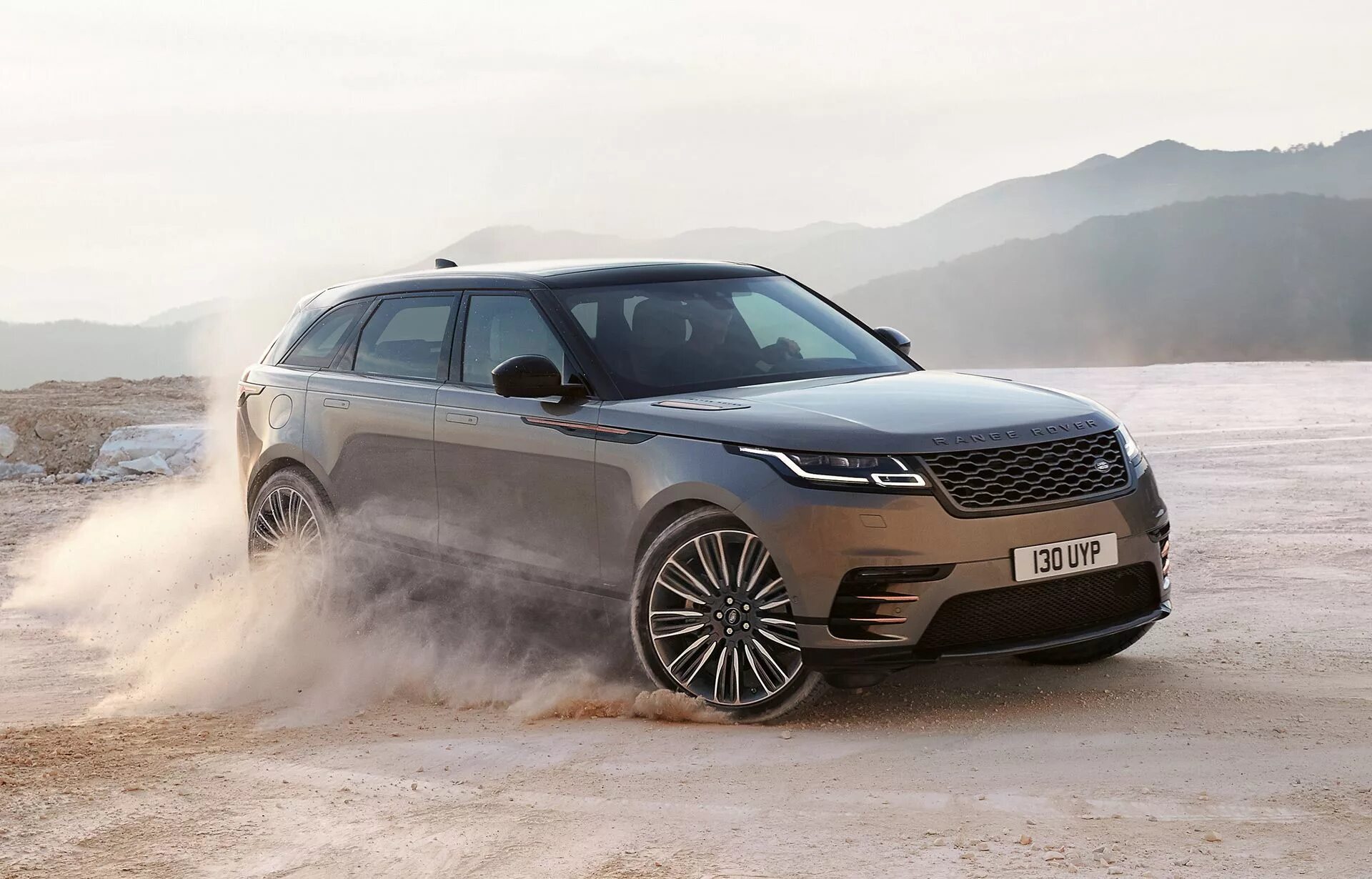 Новый рендж ровер 2022. Рендж ровер range rover 2018. Рендж ровер phev. Ленд ровер ранге ровер 2018. Range rover 2018.