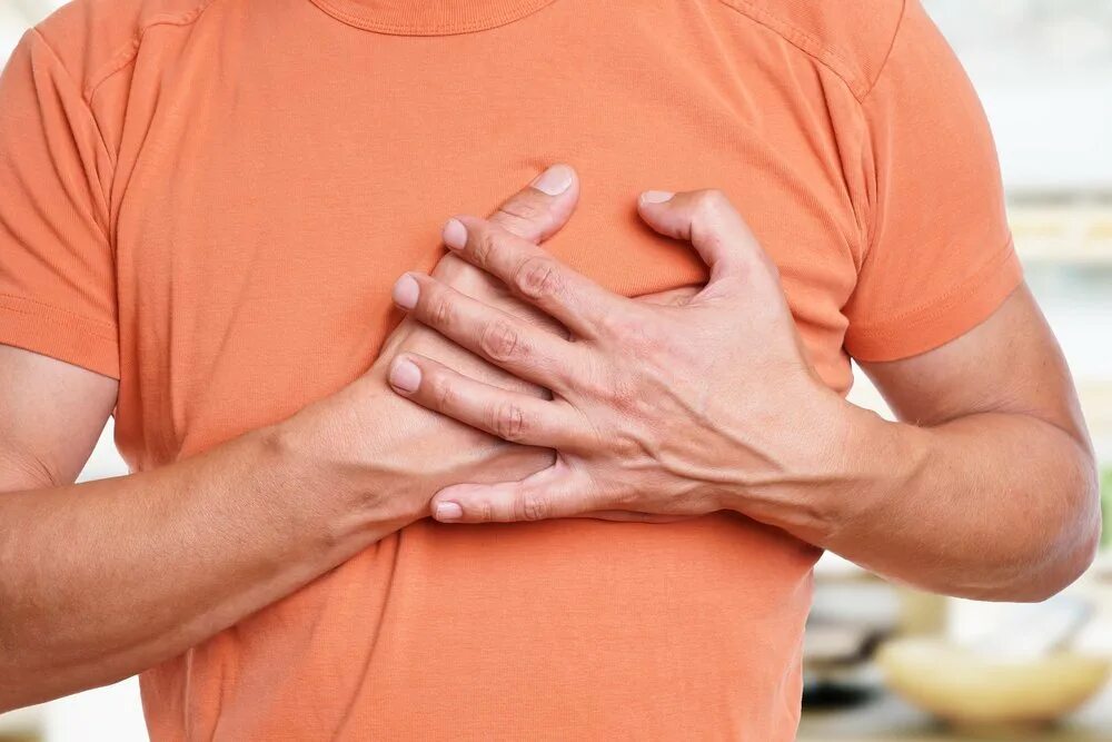Почему на сердце неспокойно. Сердечная недостаточность картинки. Болит сердце. Болит сердце и млеют руки. Острая сердечная недостаточность фото.