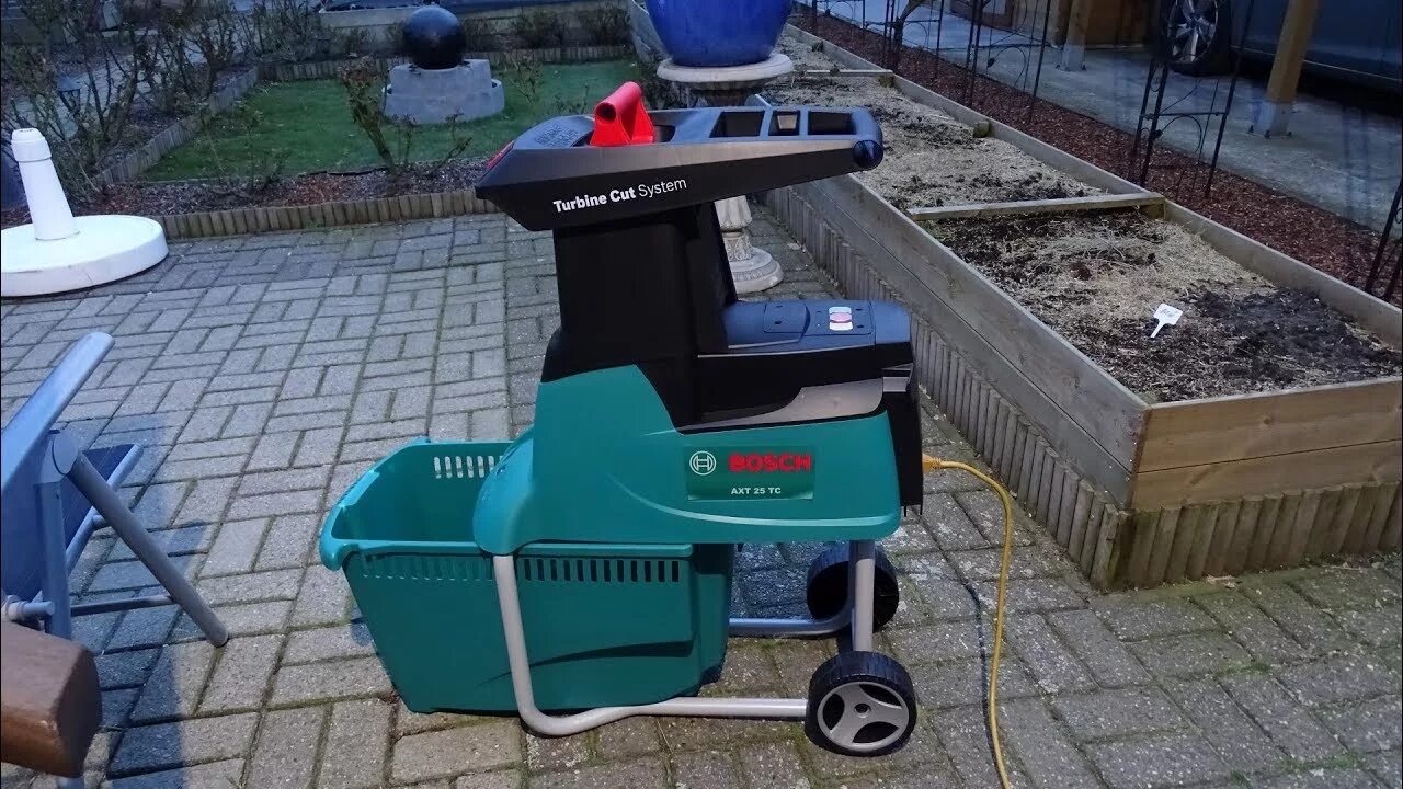 Фреза для измельчителя веток бош. Bosch axt 25 d, 2500 вт. Измельчитель bosch axt 25 tc. Bosch 25 tc. Измельчитель садовый бош рапид 2000.