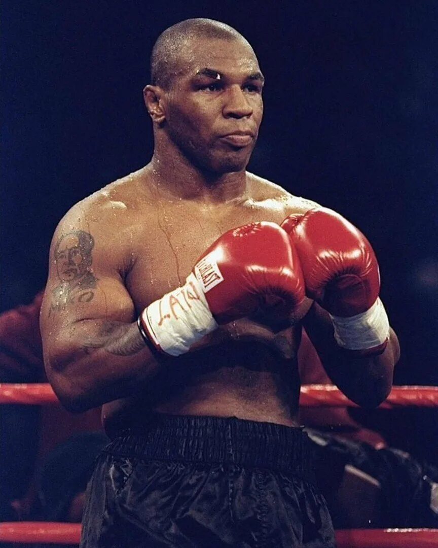 Mike tyson 1996. Самый сильный удар в мире. Майк тайсон боксер. Майк тайсон боксер. Mike tyson 1996.