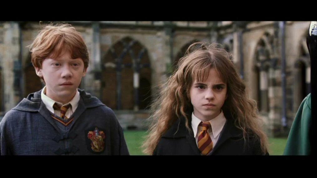 Рон и гермиона. Harry potter гермиона рон. Гермиона грейнджер философский камень. Гермиона где гермиона с роном. Гермиона грейнджер 2001.