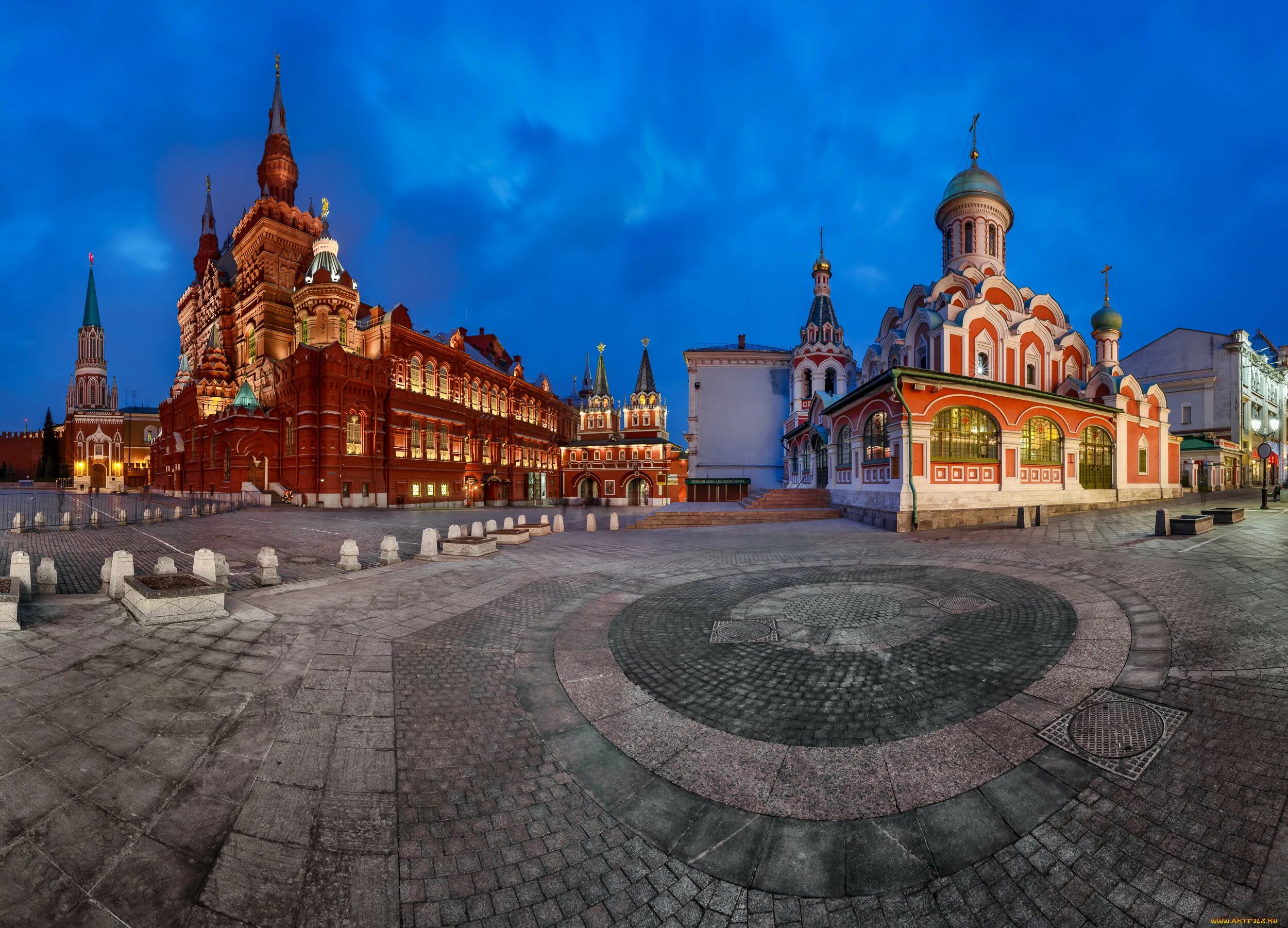 Московский кремль улица. Красная площадь казанский храм исторический музей. исторический музей в москве красная площадь собор. храм казанский кремль москва. кремлевская площадь казань.
