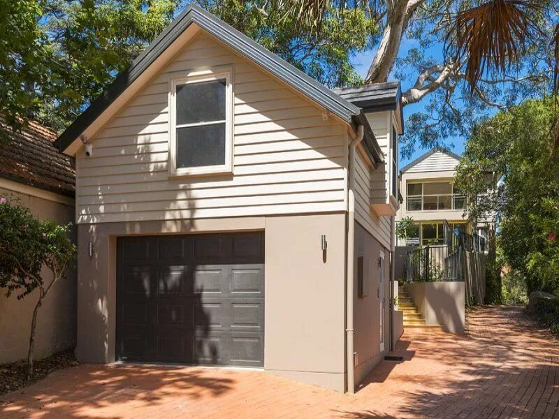 Дом с гаражом. Дом из гаража. Гараж второй дом. Гараж с жилой мансардой. Жилой гараж.