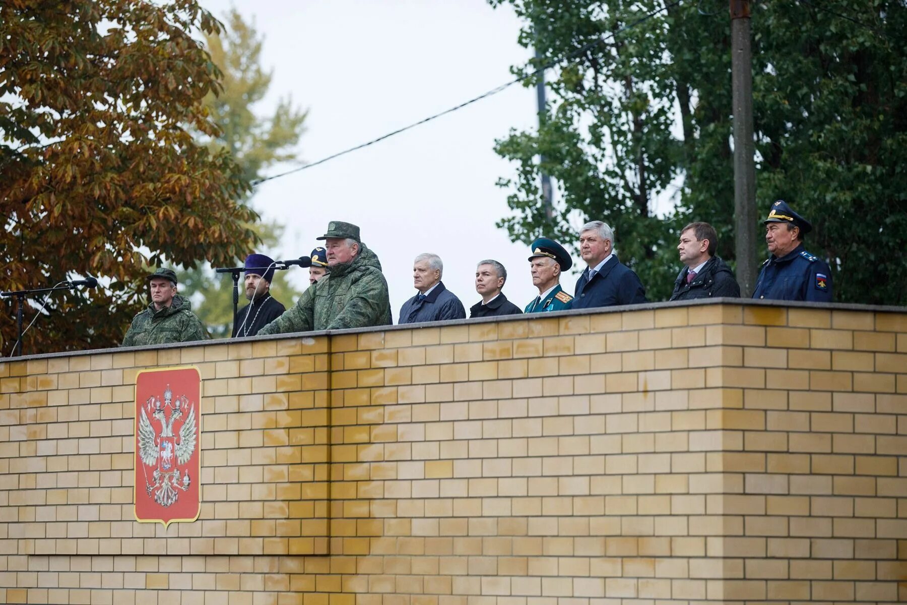 колонна российской военной техники. военное положение в воронеже. учения страж 2020. военное положение фото. военная спецоперация на украине.