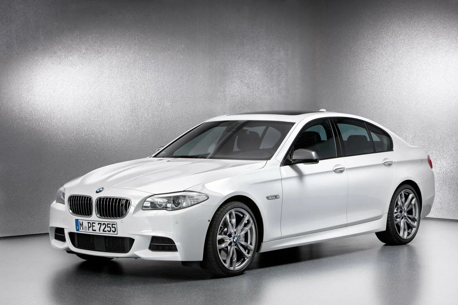 Модели м 5. BMW m550d. BMW 550d XDRIVE. BMW m550d f10. БМВ 550 дизель.