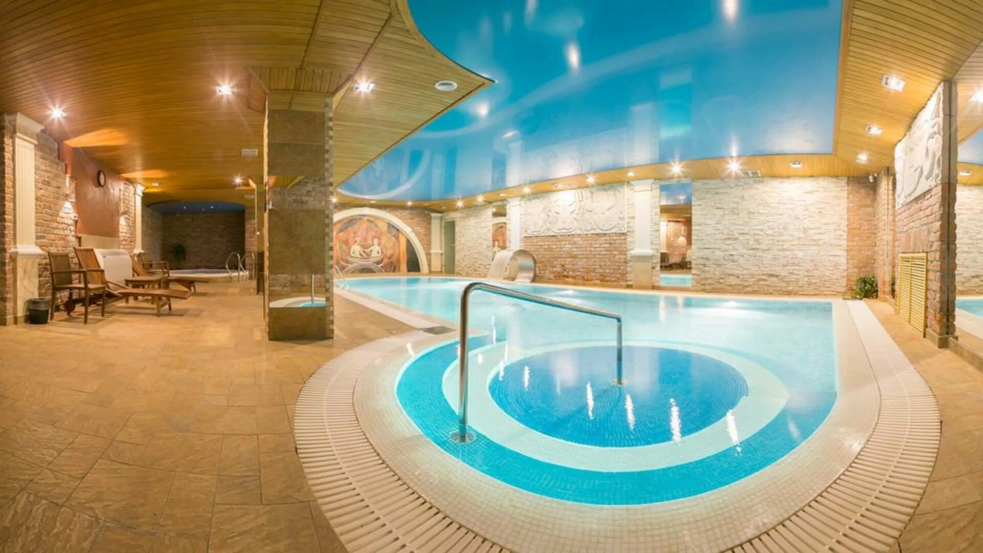 Олд спа псков. Old estate spa псков. гелиопарк олд эстейт псков. отель old estate hotel &amp; spa. гелиопарк спа псков бассейн.
