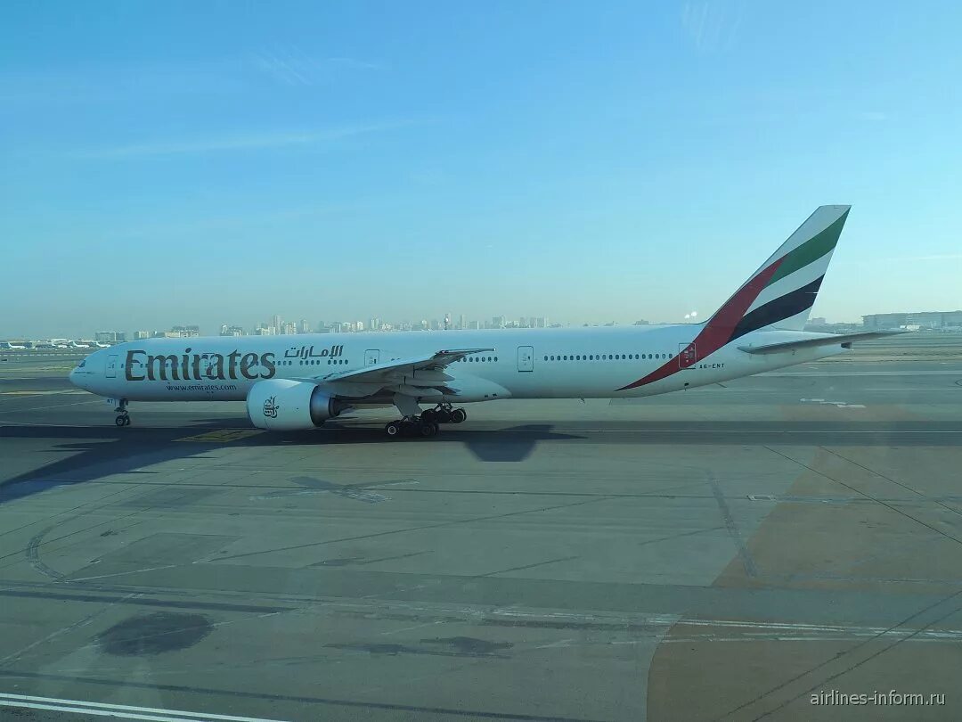 Боинг 777 Дубай. Emirates Дубай Москва Boeing 777. Boeing 777-300' Дубаи. B777 Шереметьево. Авиарейсы москва дубай