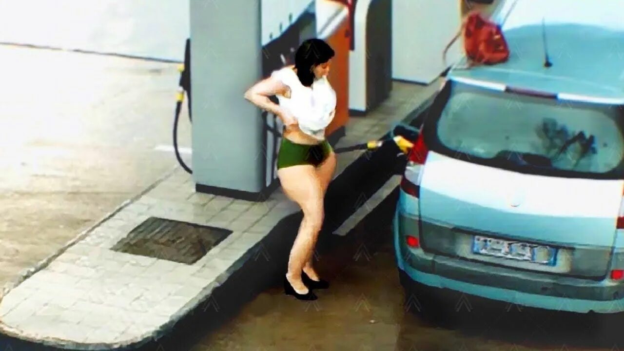 Скрытые съемки в школе. Скрытые съёмки девочек. Баба скрытые съемки. Школа туалет девушки. Школьный туалет скрытая.