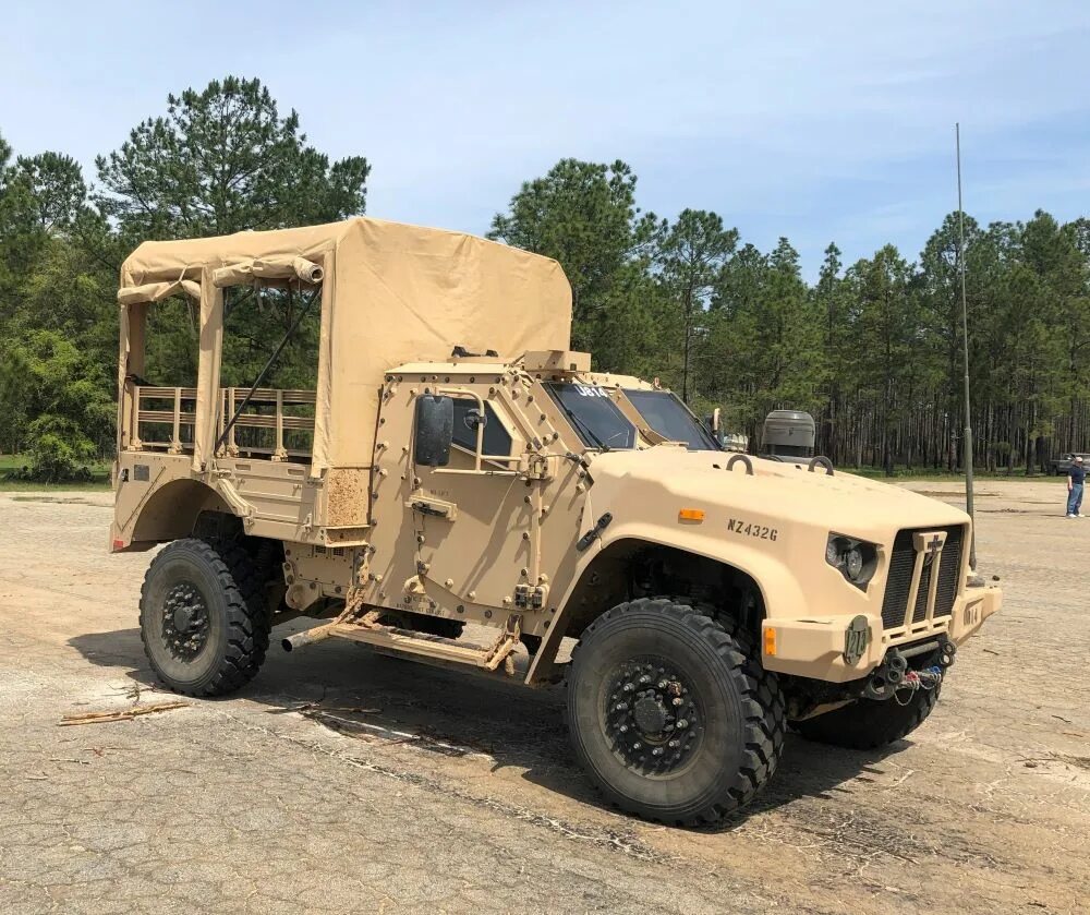 Найти vehicle. Jltv (joint light tactical vehicle). ошкош jltv грузовик. бронеавтомобиль ошкош jltv. jltv m1278.