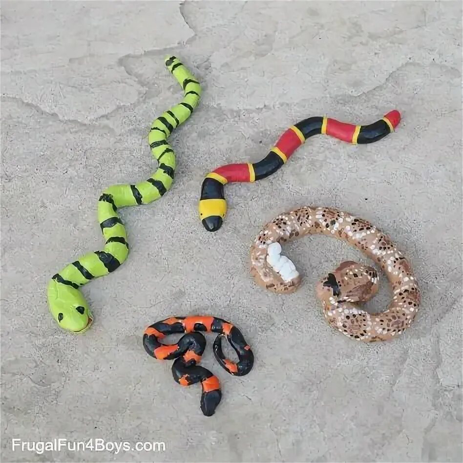 Змея своими руками фото Cómo hacer una Serpiente en chaquira 1 de 2. Beads and wire, Beaded jewelry, Han