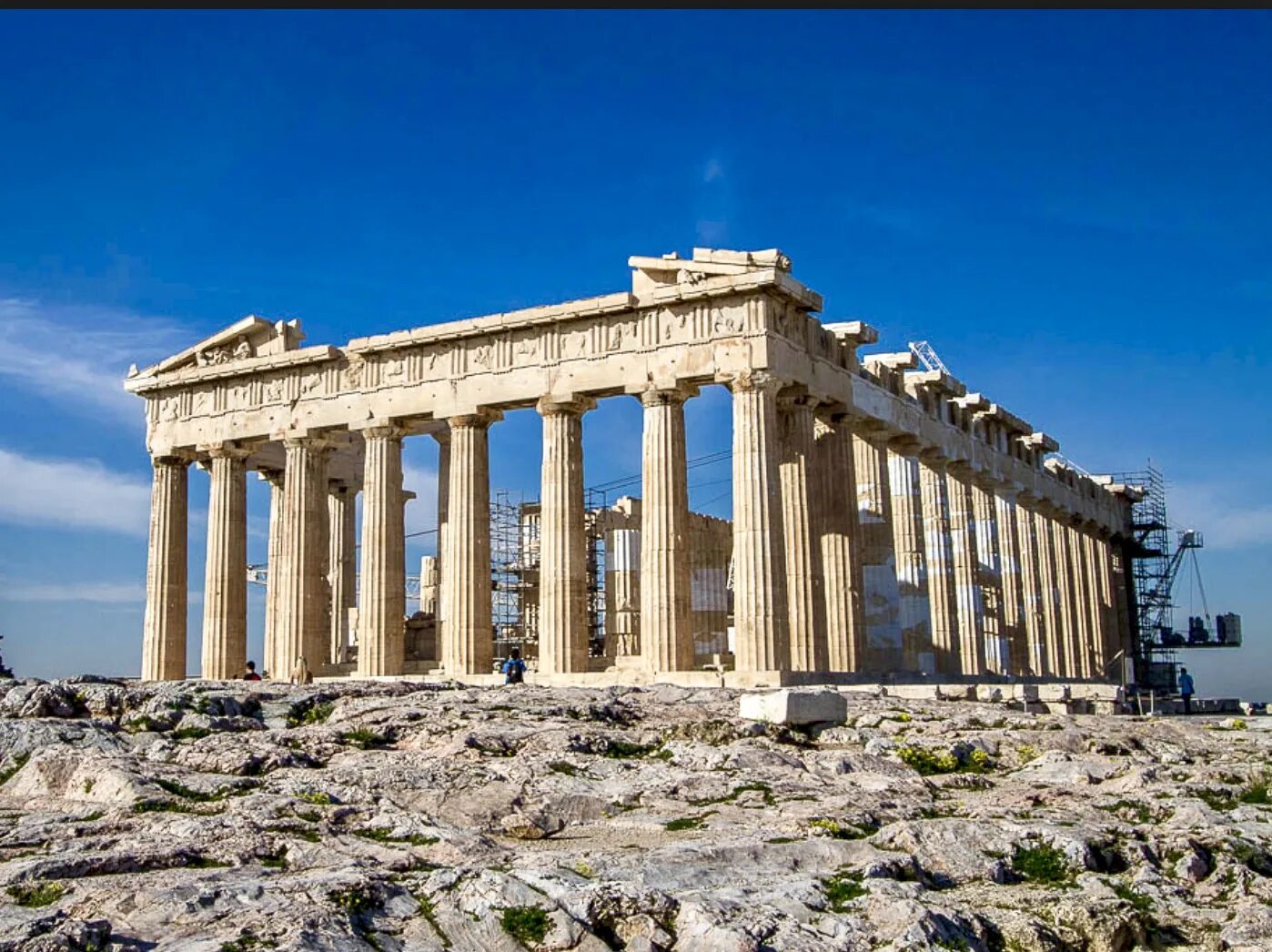 Парфенон Греция. Парфенон в Афинах. Афинский Акрополь храм Парфенон. Афинский Акрополь Греция. Афинский храм афины