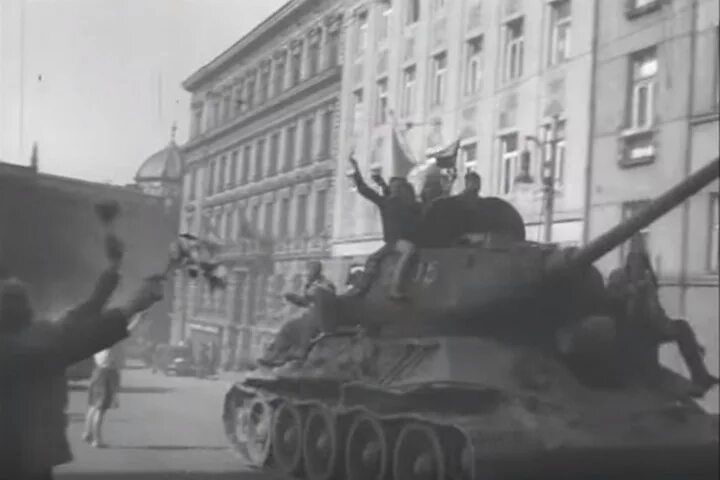 Братиславско-брновская наступательная операция. Освобождение братислава. Освобождение братиславы 4 апреля 1945. 1945. Освобождение братиславы советскими войсками.
