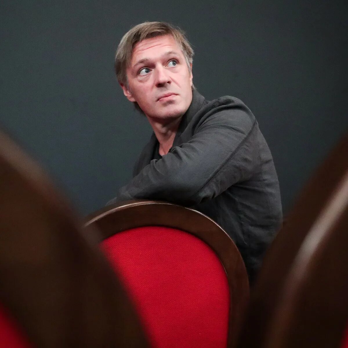 Миндаугас карбаускис 2021. Миндаугас карбаускис театральные режиссёры россии. Миндаугас карбаускис жена. Миндаугас карбаускис. Карбаускис.