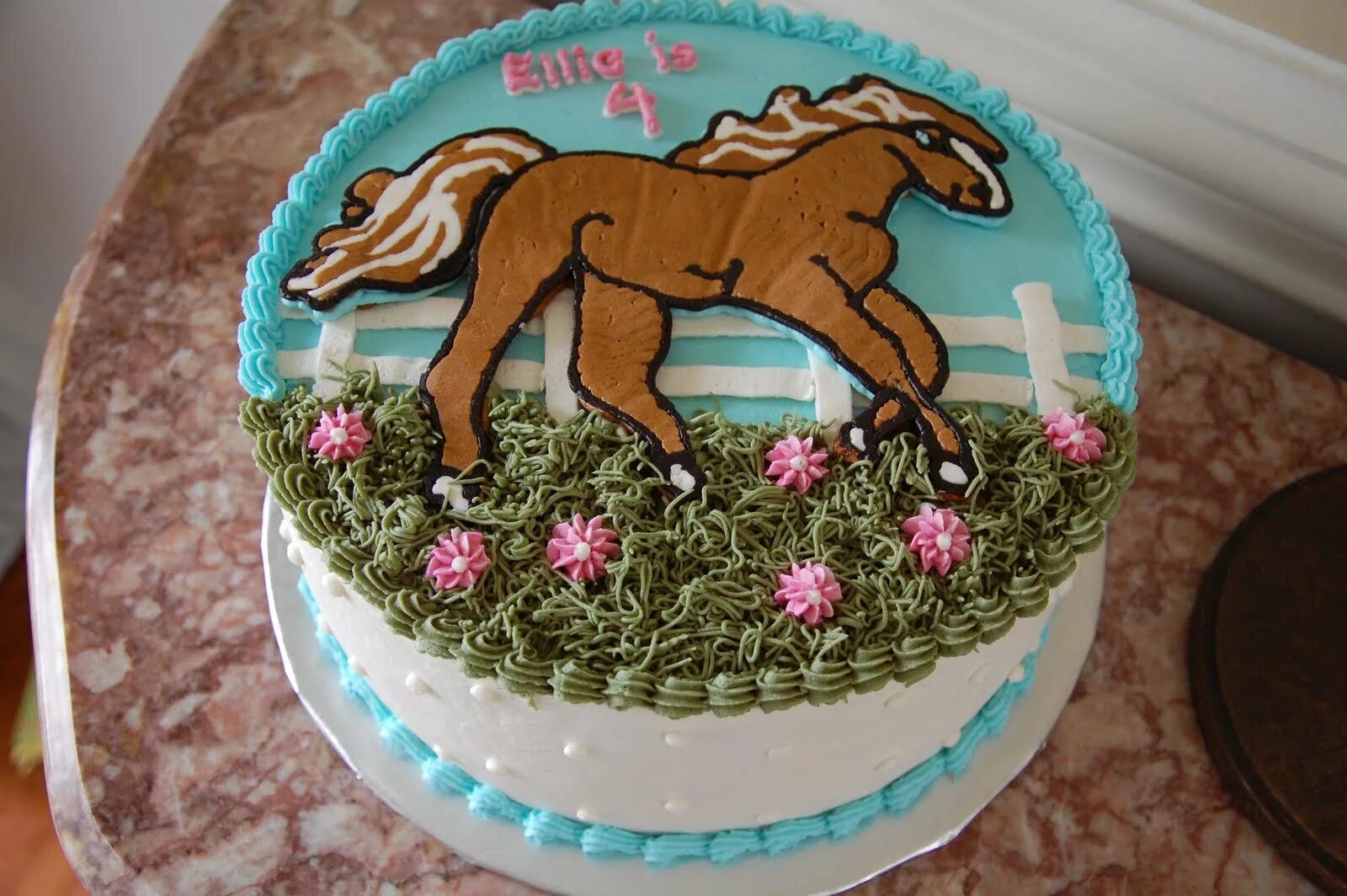 Торт лошадка. Торт с «лошадкой». Кремовый торт с лошадкой. Торт с лошадкой для девочки. Торт с лошадью для девочки.